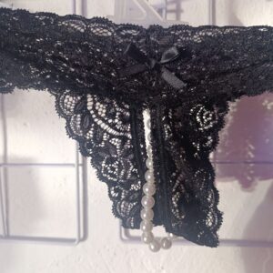 Tanga coqueta Wendy con perlas